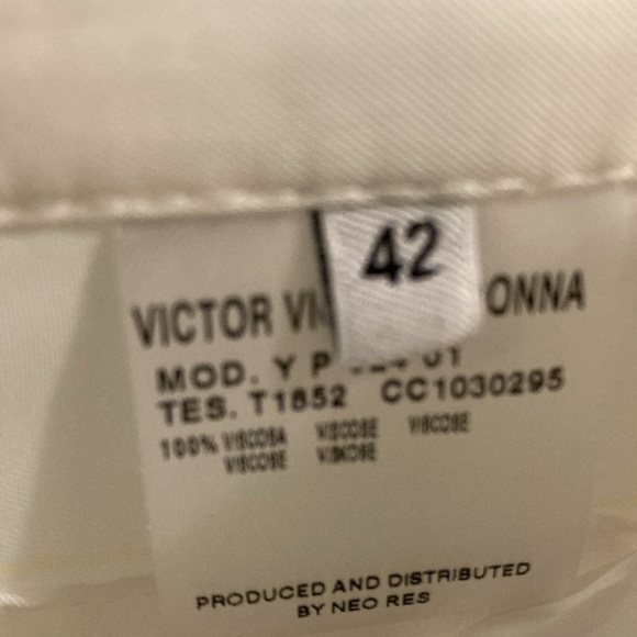 Victor Victoria, New with tags white pants - Picture 5 of 16